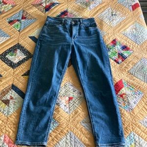 American eagle mom jean